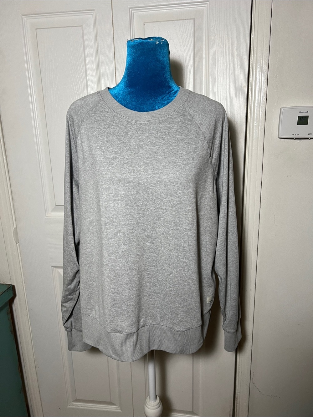 Vuori Gray Pullover Sweatshirt Supersoft Women’s Large